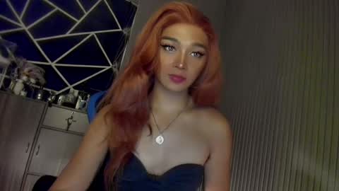 Snapshot of trinityfucksyou chatting on December 23, 3:23 pm Ms Ella online show from December 23, 3:23 pm