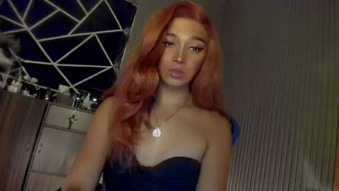 Snapshot of trinityfucksyou chatting on December 29, 7:00 pm Ms Ella online show from December 29, 7:00 pm