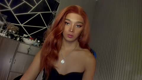 Snapshot of trinityfucksyou chatting on January 1, 6:16 pm Ms Ella online show from January 1, 6:16 pm