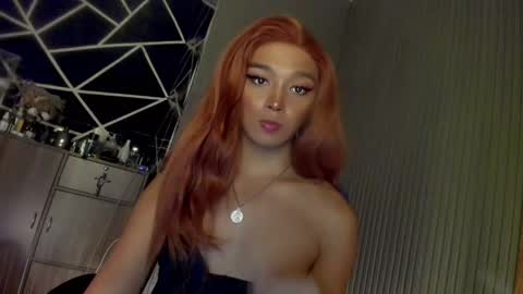 Snapshot of trinityfucksyou chatting on January 3, 4:06 pm Ms Ella online show from January 3, 4:06 pm