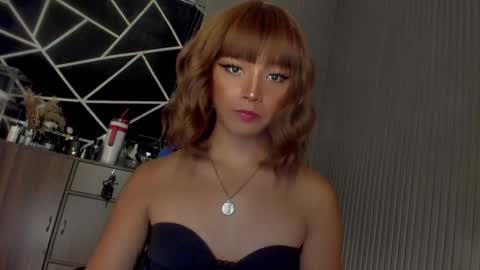 Snapshot of trinityfucksyou chatting on January 7, 3:54 pm Ms Ella online show from January 7, 3:54 pm