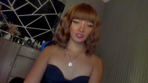 Snapshot of trinityfucksyou chatting on January 30, 11:55 am Ms Ella online show from January 30, 11:55 am