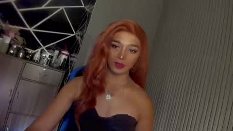 Snapshot of trinityfucksyou chatting on February 19, 11:17 am Ms Ella online show from February 19, 11:17 am