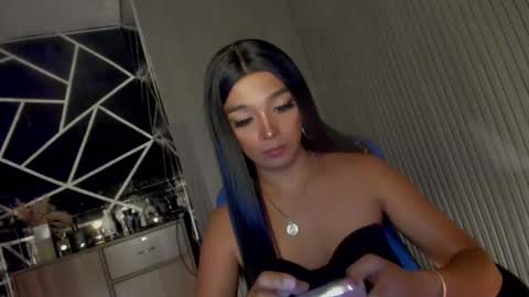 Snapshot of trinityfucksyou chatting on March 8, 3:35 pm Ms Ella online show from March 8, 3:35 pm