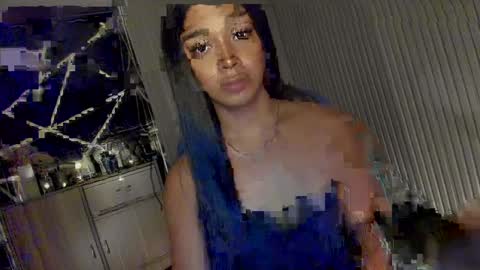 Snapshot of trinityfucksyou chatting on March 9, 4:16 am Ms Ella online show from March 9, 4:16 am