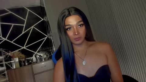 Snapshot of trinityfucksyou chatting on March 12, 5:28 pm Ms Ella online show from March 12, 5:28 pm