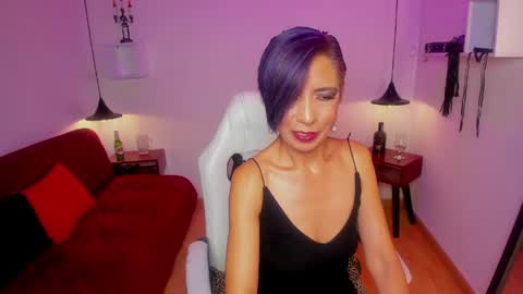 trinityy__ online show from June 2, 8:00 pm
