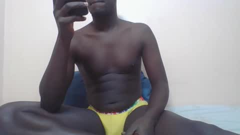 Snapshot of trisbaby3 chatting on November 12, 11:21 am Tris6 online show from November 12, 11:21 am