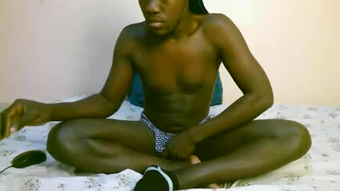 Trisboo5 online show from November 26, 3:24 pm