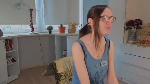 Viola online show from June 20, 4:04 am