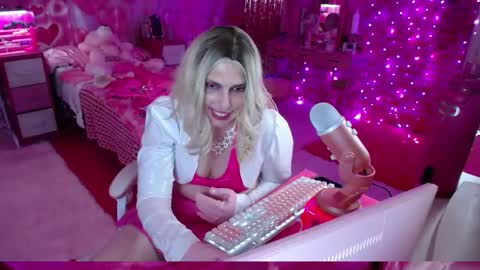 Snapshot of trista_doll chatting on March 3, 12:04 am trista_doll online show from March 3, 12:04 am