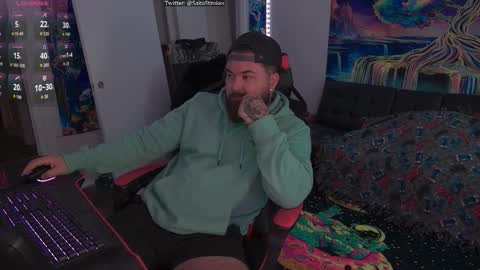 Snapshot of tristanhardwood chatting on November 17, 2:06 am tristanhardwood online show from November 17, 2:06 am