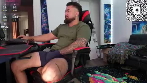 Snapshot of tristanhardwood chatting on December 21, 6:48 pm tristanhardwood online show from December 21, 6:48 pm