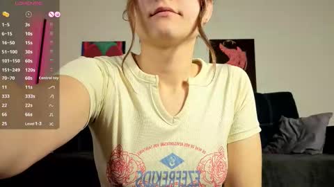 trixibell online show from November 22, 4:22 am