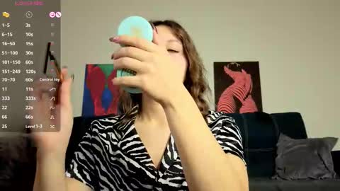 trixibell online show from November 27, 4:36 am