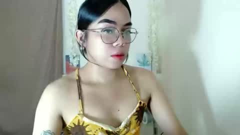 trixie_foxslut online show from November 23, 10:15 am