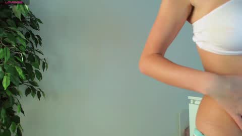 Snapshot of trixie_taylor chatting on October 26, 12:22 pm Trixie Taylor online show from October 26, 12:22 pm