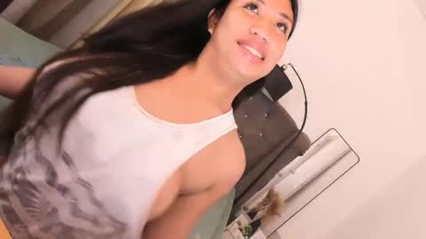 trixiebayeseraa online show from November 10, 11:15 pm