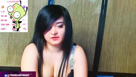 Snapshot of trixiedoescamcam chatting on September 29, 6:02 pm trixiedoescamcam online show from September 29, 6:02 pm