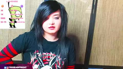 Snapshot of trixiedoescamcam chatting on September 30, 3:28 pm trixiedoescamcam online show from September 30, 3:28 pm