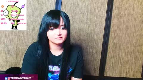 Snapshot of trixiedoescamcam chatting on October 7, 10:51 pm trixiedoescamcam online show from October 7, 10:51 pm