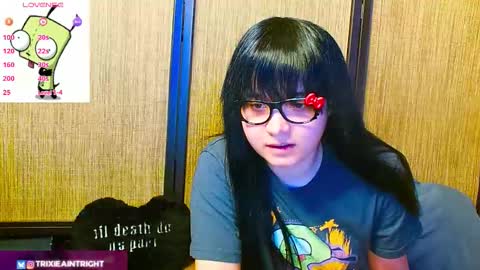 trixiedoescamcam online show from November 17, 10:59 pm