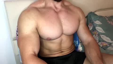 Troncq online show from September 26, 7:40 pm