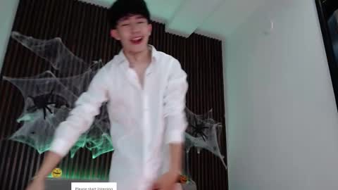 Troy online show from October 14, 7:25 pm