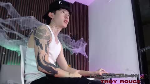 Troy online show from October 23, 7:34 pm