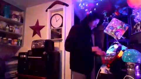 troystack41 online show from December 14, 10:14 pm