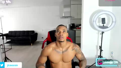 Snapshot of troywesly_ chatting on July 13, 6:33 pm Troy wesly online show from July 13, 6:33 pm