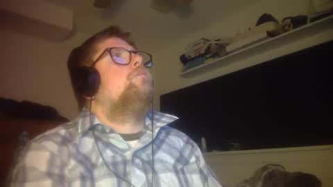 HandicappedLaugher online show from November 10, 4:33 am