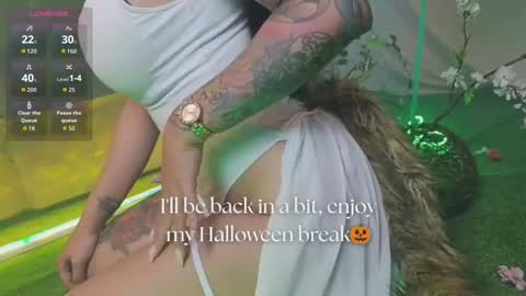   online show from October 11, 11:42 am