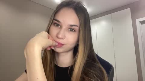 tryme_muse online show from December 4, 5:21 pm