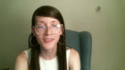 Snapshot of ts_librarian chatting on September 17, 4:14 am Elisabeth online show from September 17, 4:14 am