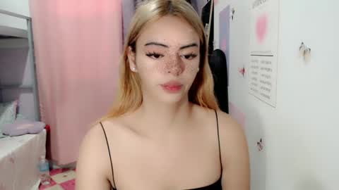 Snapshot of ts_vexana chatting on January 16, 1:06 am Dhalia online show from January 16, 1:06 am