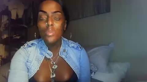 Amber White online show from November 15, 4:10 am