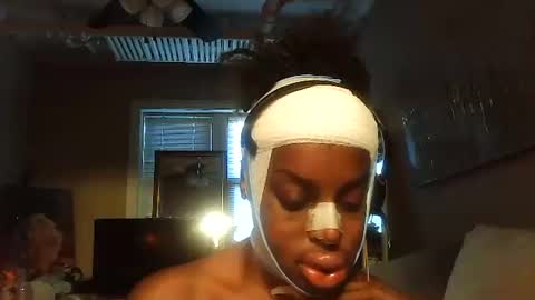 Amber White online show from December 14, 1:38 pm