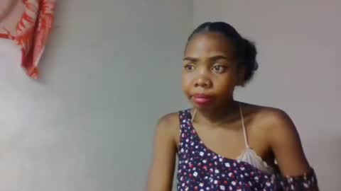 tsaralaza online show from October 13, 3:23 pm