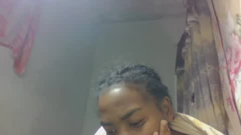 tsaralaza online show from October 25, 2:35 pm