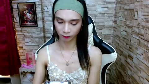 Snapshot of tscumbitch chatting on December 3, 6:28 pm Tina online show from December 3, 6:28 pm
