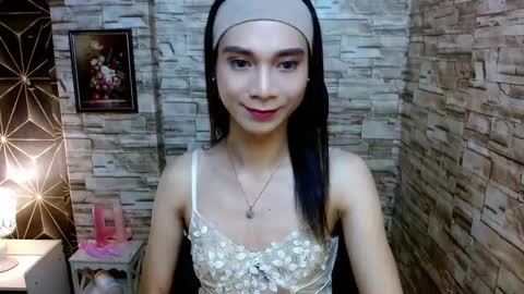 Snapshot of tscumbitch chatting on December 17, 5:36 pm Tina online show from December 17, 5:36 pm