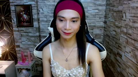 Snapshot of tscumbitch chatting on December 28, 4:30 pm Tina online show from December 28, 4:30 pm
