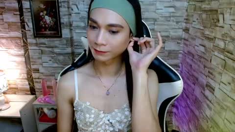 Snapshot of tscumbitch chatting on February 17, 10:03 pm Tina online show from February 17, 10:03 pm