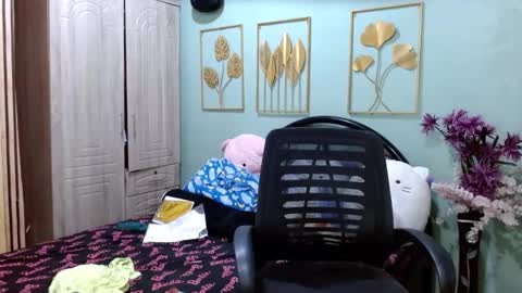SHENA  online show from December 28, 11:59 pm