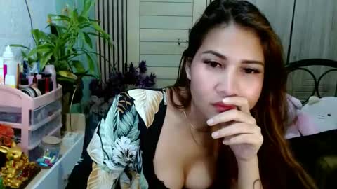 Snapshot of tsempress chatting on December 5, 3:30 pm SHENA online show from December 5, 3:30 pm