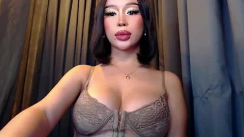 TAM THE GODDESS online show from September 24, 1:36 pm