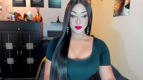 Nicoleeee online show from June 22, 8:17 pm