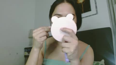 Snapshot of tsnathaliasilvana chatting on January 20, 3:39 pm Bella Ratbu online show from January 20, 3:39 pm