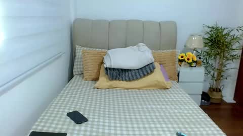 Graciella online show from October 17, 7:00 am